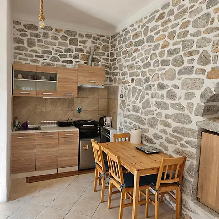 Rigas Stone Tower East Mani 2 Apartman