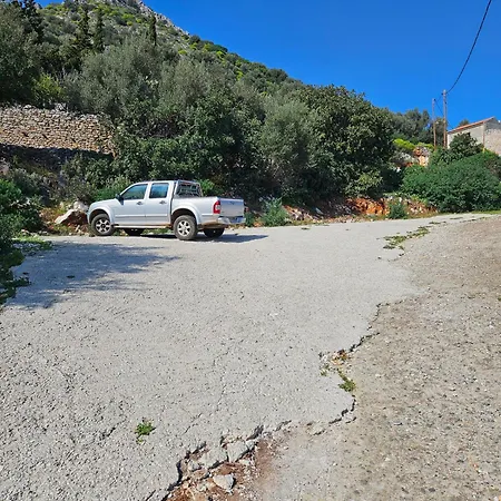 Rigas Stone Tower East Mani 2 公寓