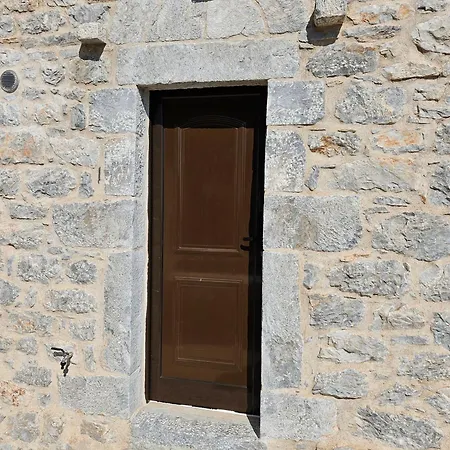 Rigas Stone Tower East Mani 2 Apartman *