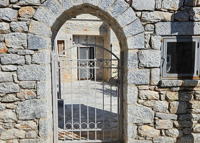 Apartamento Rigas Stone Tower East Mani 2 *